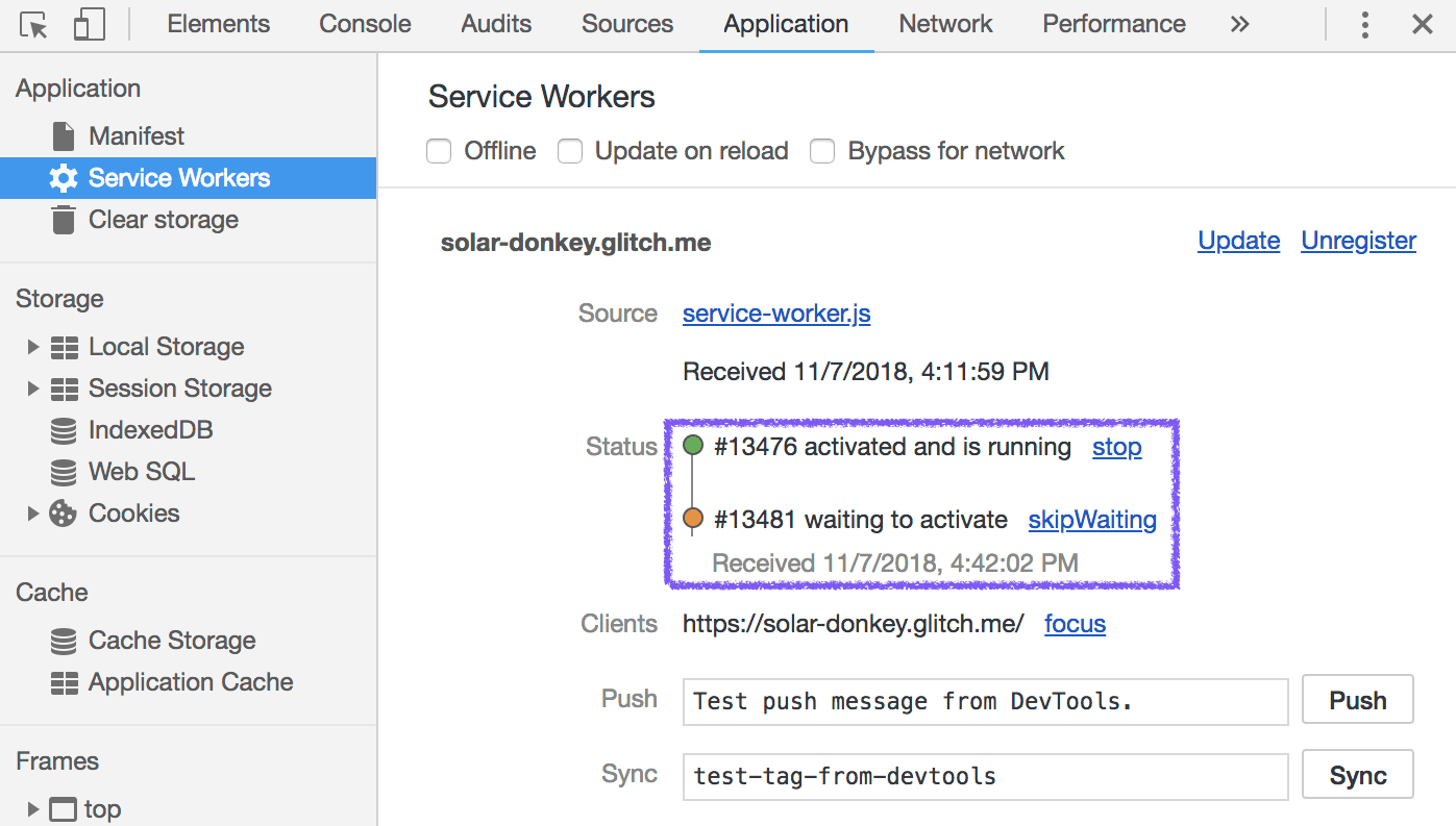 מוצגות שתי גרסאות של service worker שהותקנו.