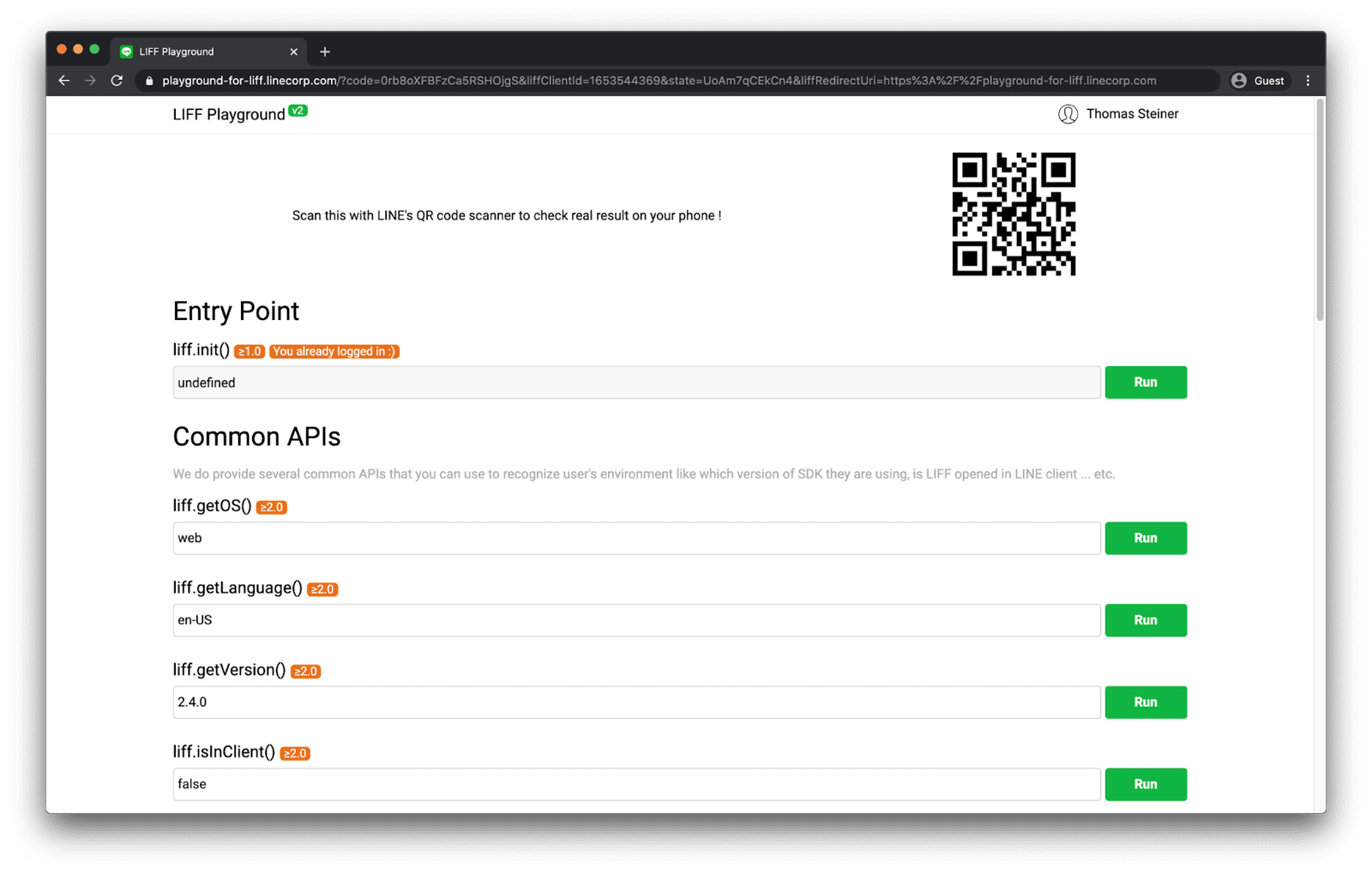 Die LINE Playground-Demo-App wird im Webbrowser ausgeführt. `liff.getOS()` gibt „web“ zurück.