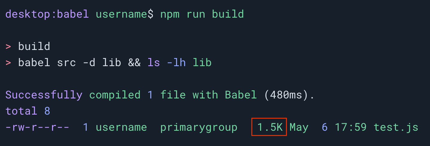 Eine zweite Terminalsitzung, in der zu sehen ist, dass mit dem Befehl „npm run build“ jetzt eine 1,5 Kilobyte große Datei erstellt wurde, wenn Babel auf Baseline 2020 ausgerichtet ist.